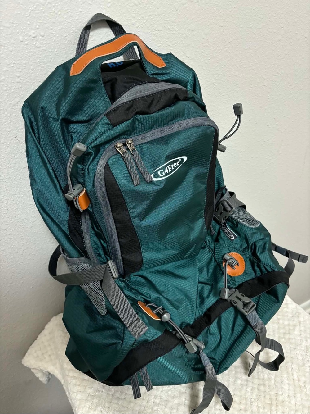 G4Free 50L Hiking Backpack Waterproof Teal Green NEW Rain Cover + Bladder